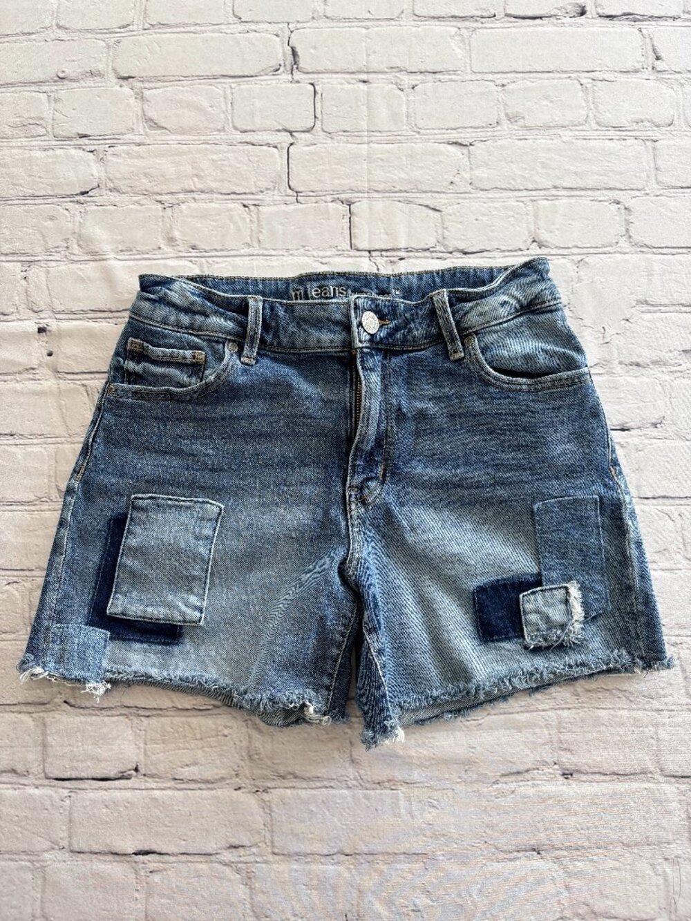Maurices m jeans Patchwork Denim Cutoff Shorts Mid-Rise Blue Frayed Hem Size 8
